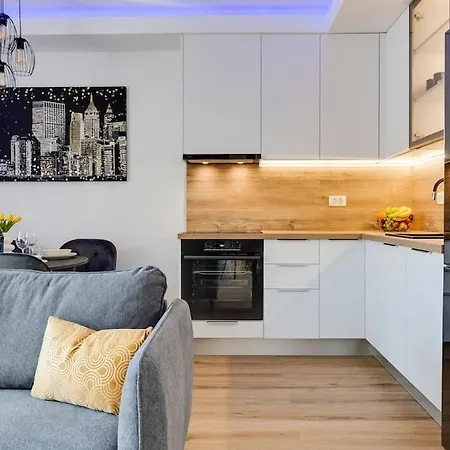 Eni Apartment *