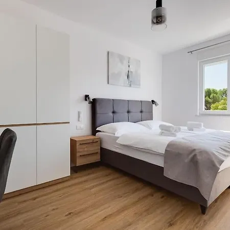 Apartment Eni *