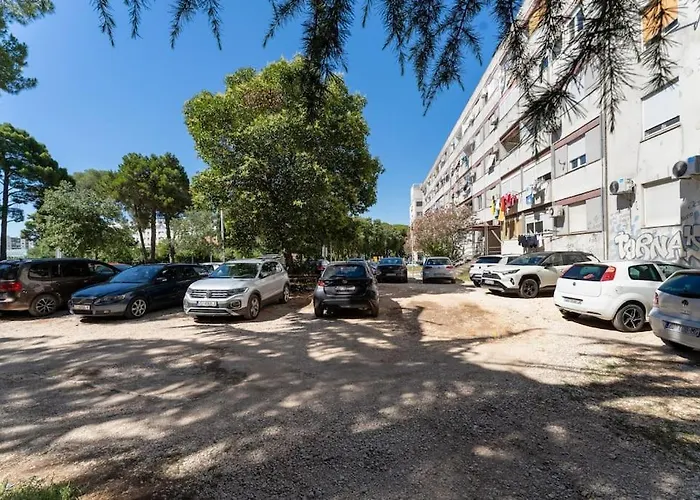Eni 1 Apartment